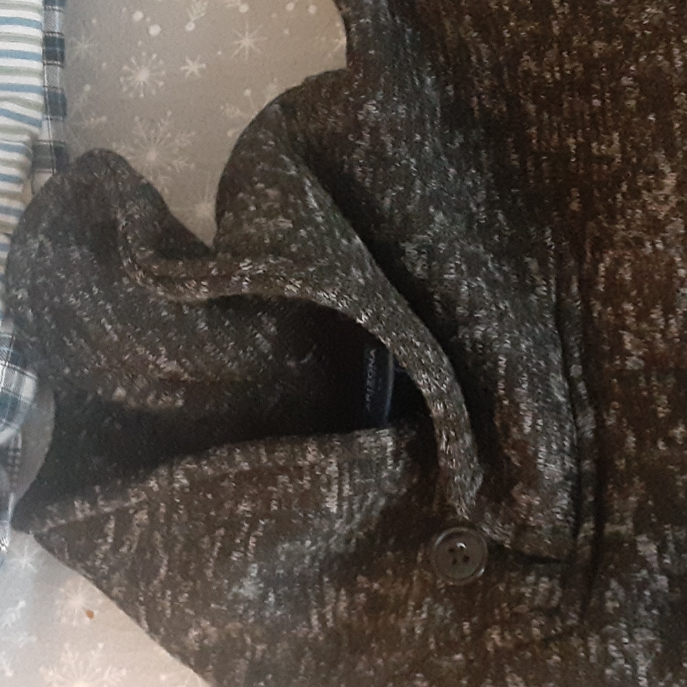 Sweater - Picture 2 of 2